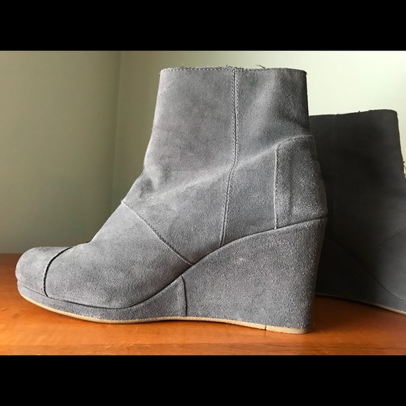 Grey Tom’s Zipper Wedges - Picture 3 of 5